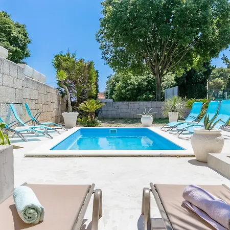 فيلة Seaside Luxury With A Swimming Pool - 23559 سبليت