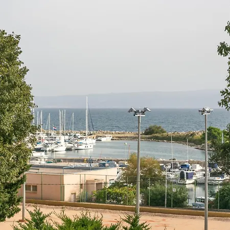 Seaside Luxury With A Swimming Pool - 23559 فيلة سبليت