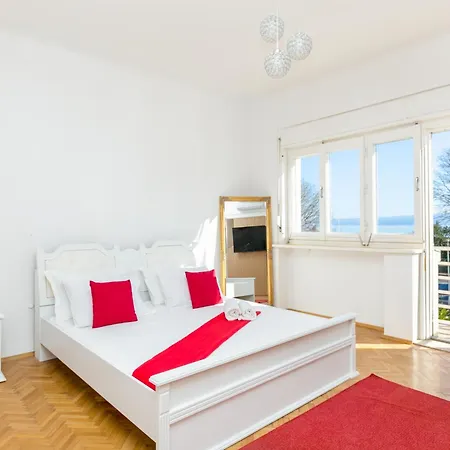 Seaside Luxury With A Swimming Pool - 23559 Вилла